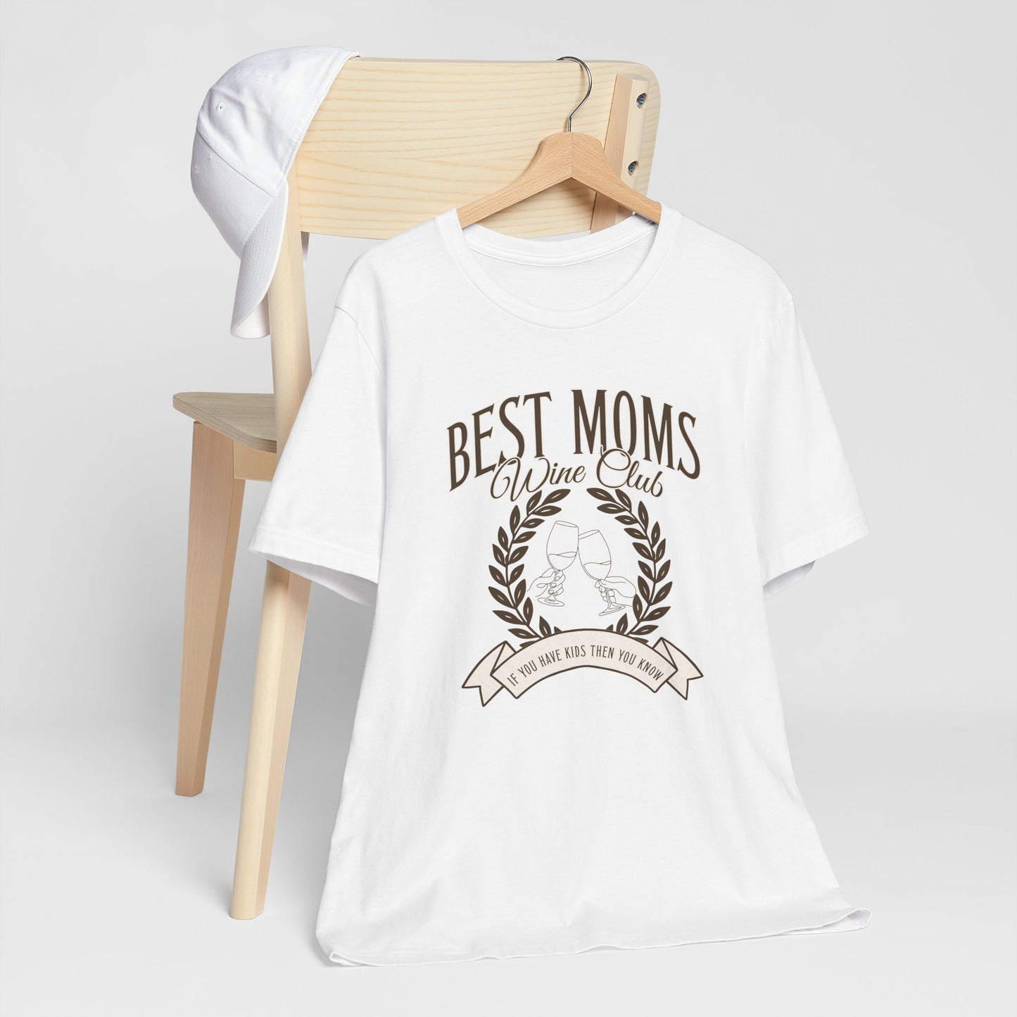 Best Moms Wine Club Tee - Unisex Short Sleeve T-Shirt for Wine Lovers